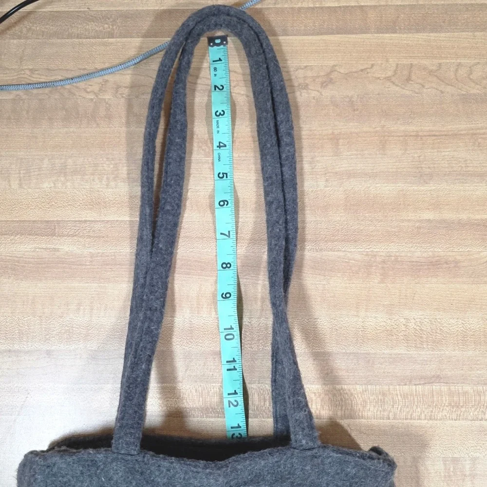 Gray Felt Shoulder Bag Whimsical Mushroom Caterpillar Applique Zipper  closure - Picture 7 of 7